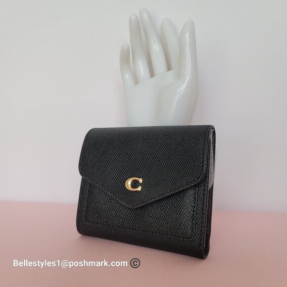 COACH Wyn Crossgrain Leather Small Leather Wallet- Black color - Picture 4 of 16